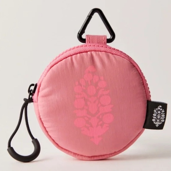 free people movement Handbags - FP Movement Only Essentials Pouch Pink Hibiscus NWT Free People Pouch